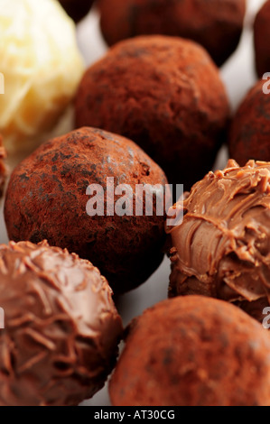 Plusieurs autres truffes au chocolat gourmet close up Banque D'Images