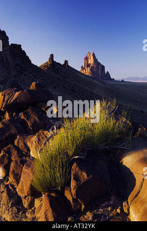 Au coucher du soleil de Shiprock bouchon volcanique Shiprock Nouveau Mexique USA Septembre 2007 Banque D'Images