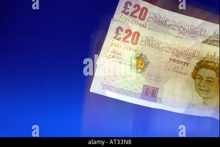 Deux notes de 20 livres britanniques. Banque D'Images