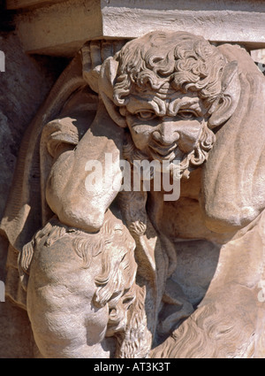 Dresde, Saxe, Allemagne. Le Palais Zwinger - baroque palace, musée galeries maintenant. Statue de faon Banque D'Images