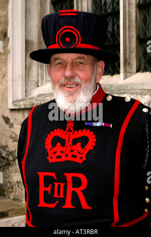 UK London Tower of London Yeoman Guard Ken Bryant Banque D'Images