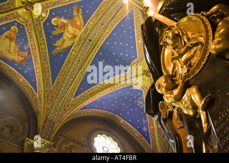 Détail du cénotaphe de Suor Maria Raggi, travail par G. L. Bernini, Basilique Santa Maria Sopra Minerva, Rome Banque D'Images