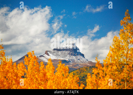 Uncompahgre Peak et zone de nature sauvage de Slumgullion passent sur l'autoroute 149, Colorado Banque D'Images