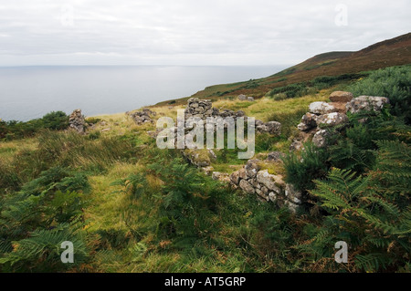 Dans les jeux des Highlands ruiné crofts village de Badbea, sur la côte de la mer du Nord près de Dunbeath et Helmsdale, Caithness, Ecosse Banque D'Images