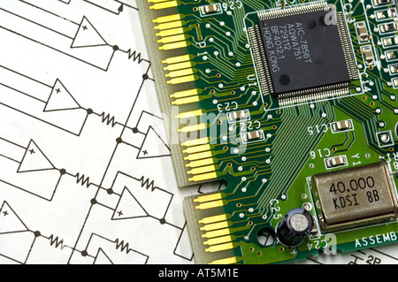 Schéma de circuit imprimé et dessin d'un plan électronique Banque D'Images