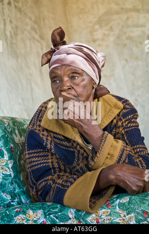 Grand-mère de 81 ans de la vallée du Rift au Kenya Naivasha Banque D'Images