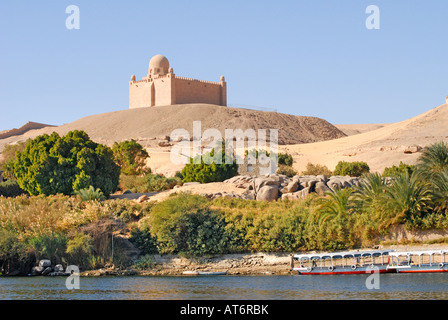 Mausolée de l'Aga Khan sur les rives du fleuve Nil à Assouan en Egypte Banque D'Images