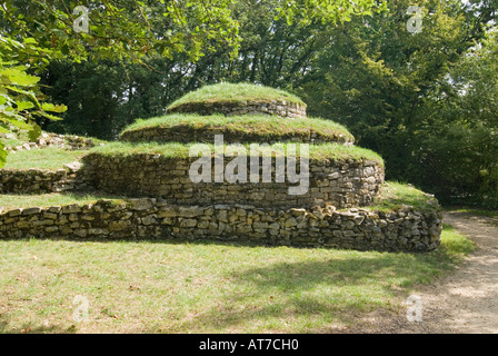 Tumulus mégalithique Bougon Deux Sevres Poitou Charentes France Europe Banque D'Images