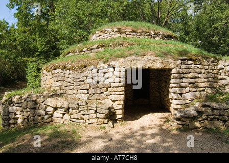 Tumulus mégalithique Bougon Deux Sevres Poitou Charentes France Europe Banque D'Images