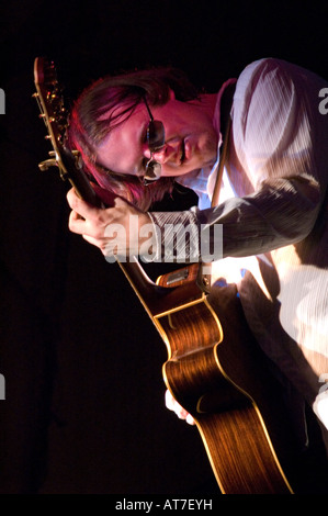 Bonamasa guitariste rock blues Joe jouer live , Wolverhampton UK Banque D'Images