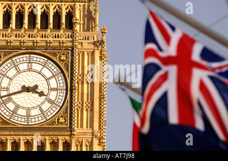 La tour de l'horloge en face de la Maison du Parlement, souvent appelé 'Big Ben'. Londres. L'Angleterre. UK. Banque D'Images