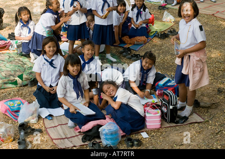 Les enfants de l'école dans le nord-est de la Thaïlande l'Isan Banque D'Images