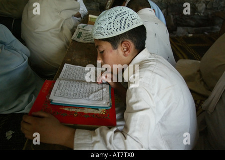 Le Pakistan madrasah sont de reproduction pour l'extrémisme musulman. Certains étudiants rejoindre les talibans en Afghanistan. Banque D'Images