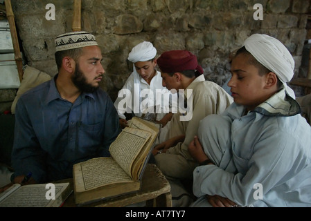 Le Pakistan madrasah sont de reproduction pour l'extrémisme musulman. Certains étudiants rejoindre les talibans en Afghanistan. Banque D'Images