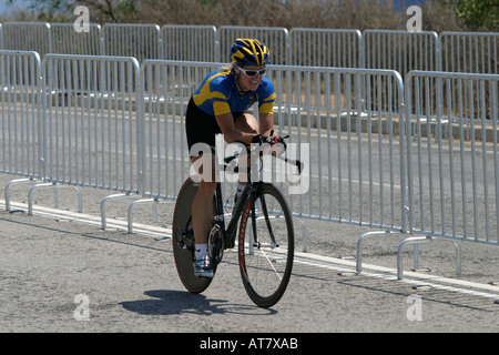 Susanne Ljungskog cycliste suédois sur l'heure de cours d'essai le long de la côte de la route d'Athènes Jeux Olympiques d'Athènes 2004 Banque D'Images