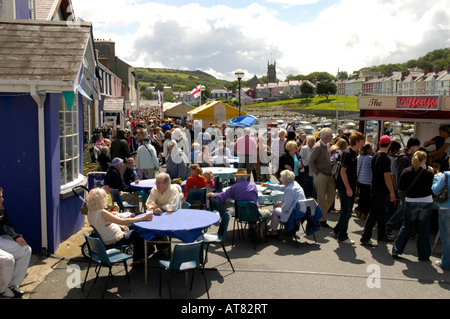 Du côté du port à Aberaeron au cours de la ville, Festival des fruits de mer annuel Banque D'Images