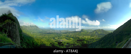 Vue panoramique de la windward Oahu de Pali. Banque D'Images