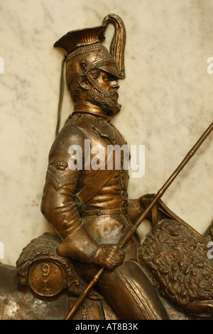 Cathédrale d'Exeter Devon monument mémorial à la 9e Royal Queens lanciers de l'armée britannique qui a servi dans l'Inde en 1860 Banque D'Images