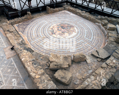 Kato Paphos Chypre Paphos, Parc archéologique de maison de Theseus Roman mosaïque représentant Thésée Banque D'Images