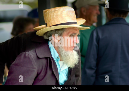 Activités Amish à leurs quartiers d'hiver à Pinecraft Village Sarasota en Floride Banque D'Images