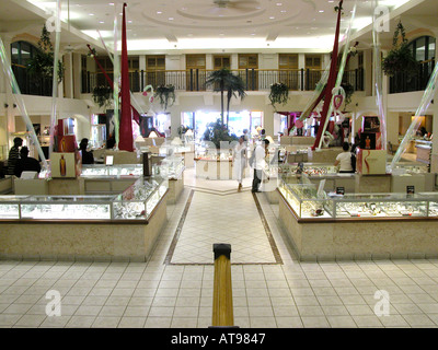 Le navire de croisière Carnival Fantasy s'arrête à Freeport dans les îles de Grand Bahama Banque D'Images