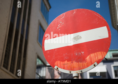 Aucun signe d'entrée dans la rue de la ville Banque D'Images
