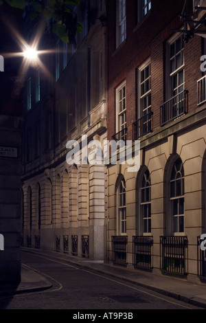 Quincaillerie Lane vu la nuit. La ville, Londres, Angleterre Banque D'Images