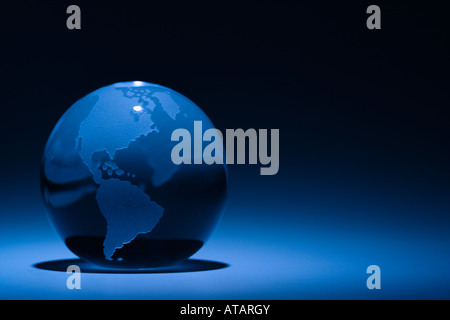 Blue still life of globe montrant l'Amérique du Sud et en Amérique du Nord Banque D'Images