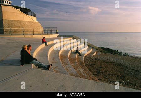 Scène de plage à Ventnor sur l'île de Wight UK Banque D'Images