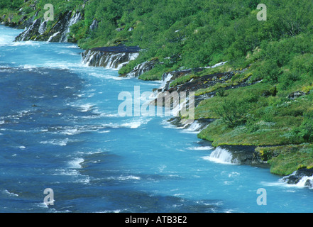 Chutes de Hraunfossar ou de lave en Islande Banque D'Images