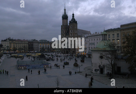 La vieille ville de Cracovie (Krakow) dans la soirée, Pologne Banque D'Images