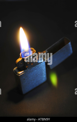 briquet Zippo Banque D'Images