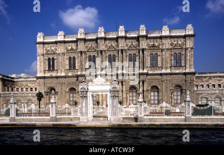 Le Palais de Dolmabahçe Sarayı Bosphore Sultan Ottoman Abdulmecid Ataturk Banque D'Images