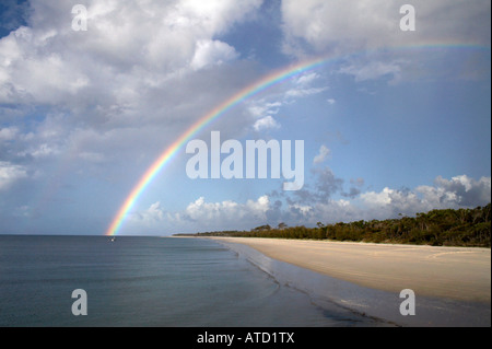 Arc-en-ciel sur Fraser Island, Queensland, Australie Banque D'Images