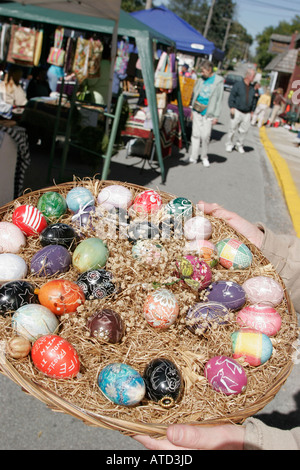 Indiana Lowell, commercial Avenue, Festival des arts d'automne, foire aux festivals, marché européen, œufs peints à la main, panier, artisanat, IN061007049 Banque D'Images