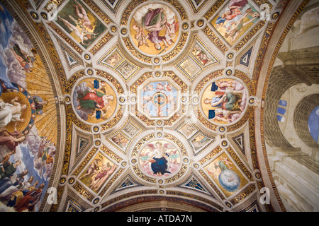 Prix de la Segnatura au plafond, les chambres de Raphaël, les Musées du Vatican Banque D'Images