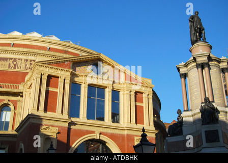 Vue extérieure au coucher du soleil, le Royal Albert Hall Festival, Kensington, Londres, Angleterre, Royaume-Uni Banque D'Images