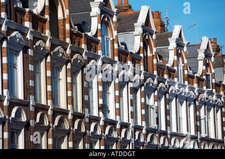 Une rangée de maisons à Crouch End, au nord de Londres Banque D'Images