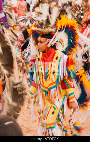 Grande Entrée dans la danse du pow-wow Inter Tribal Gallup Gallup de cérémonie indienne Nouveau Mexique Banque D'Images