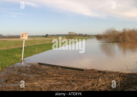 Inondation de la rivière Arun en janvier 2008 Banque D'Images