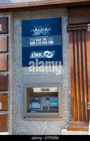 Halifax Bank cash machine Banque D'Images