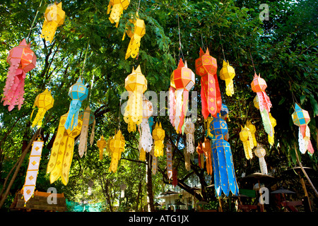 Offres sur Wat Phan tao temple à Chiang Mai Banque D'Images