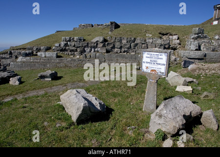 Ruines du temple romain de mercure sur sommet des montagnes d'Auvergne Puy de Dome France Centrale Banque D'Images