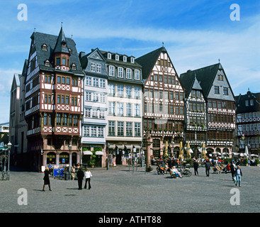 La Ostzeile en restauration Romerberg Square, Frankfurt am Main city center, en Allemagne. Banque D'Images