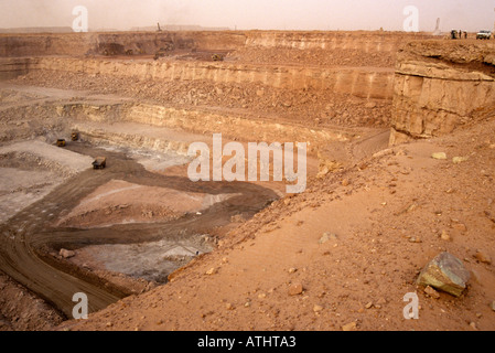 La Mine d'uranium à ciel ouvert d'Arlit, au Niger, Banque D'Images