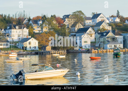 Photo de Stonington Maine de l'autre côté du port Banque D'Images