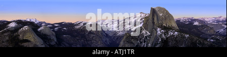 Panorama de demi-dôme en hiver dans la vallée de Yosemite, Californie Banque D'Images