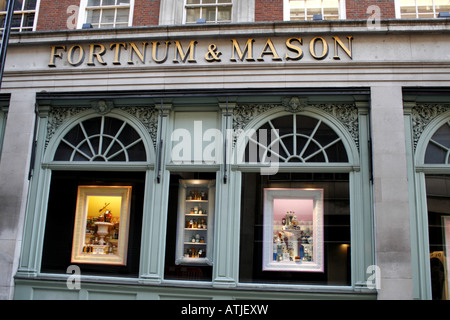 Fortnum & Mason department store. Piccadilly Londres Uk 2008 Banque D'Images