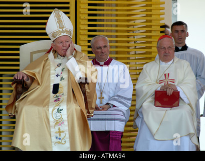 Le Pape Jean Paul II durant sa visite en 2005 Historique des Serbes de la République de Bosnie Herzégovine Banque D'Images
