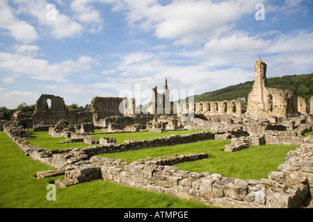 Byland Abbey 12e siècle ruines cisterciennes Coxwold North Yorkshire Angleterre UK Banque D'Images